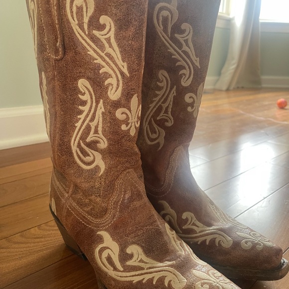 Women's Corral Distressed Brown with Embroidery Boots R1974 Size 5.5 - Picture 4 of 15